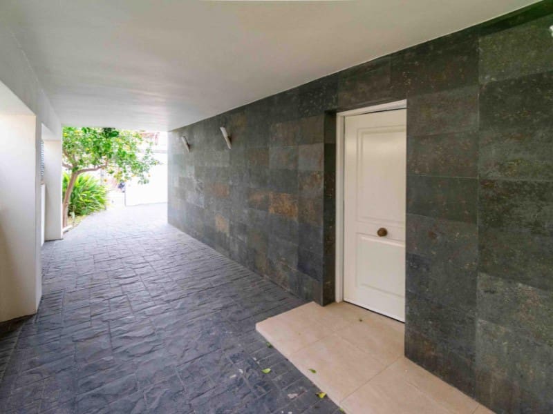 4 soverom Kjedet enebolig til salgs i Albir med svømmebasseng - € 902 000 (Ref: 9976947)