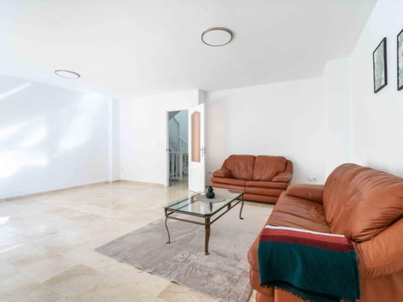 3 soverom Hus til salgs i Albir med svømmebasseng garasje - € 449 000 (Ref: 9976951)