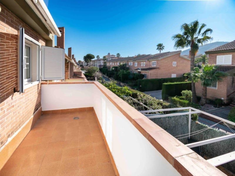3 soverom Hus til salgs i Albir med svømmebasseng garasje - € 449 000 (Ref: 9976951)