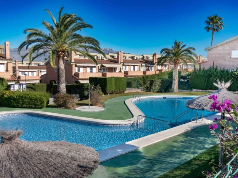 3 soverom Hus til salgs i Albir med svømmebasseng garasje - € 449 000 (Ref: 9976951)