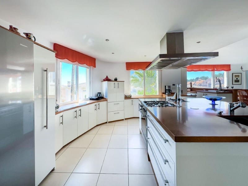 Chalet de 4 habitaciones en La Nucia en venta con piscina garaje - 1.150.000 € (Ref: 9976953)