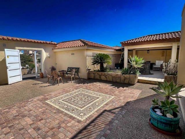 Chalet de 4 habitaciones en Barranco Hondo - Varadero  , La Nucia en venta con piscina garaje - 1.150.000 € (Ref: 9976953)