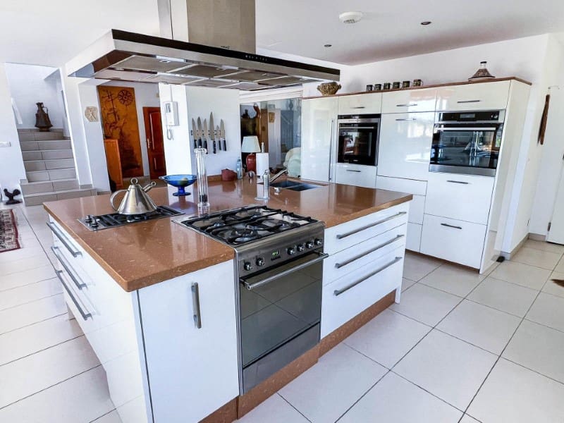 Chalet de 4 habitaciones en La Nucia en venta con piscina garaje - 1.150.000 € (Ref: 9976953)