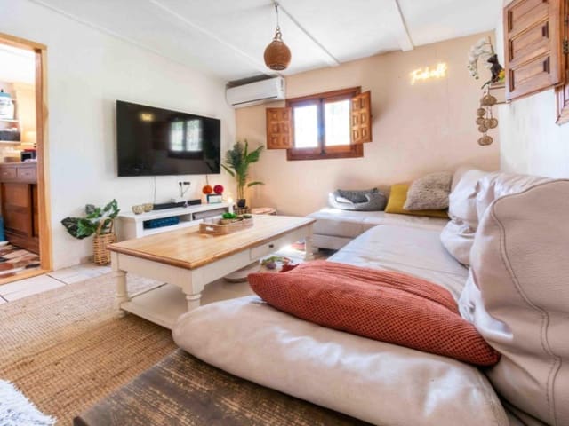 Chalet de 4 habitaciones en Pueblo - Urbanizaciones, Alfaz del Pi / L'Alfàs del Pi en venta con piscina garaje - 649.000 € (Ref: 9976954)