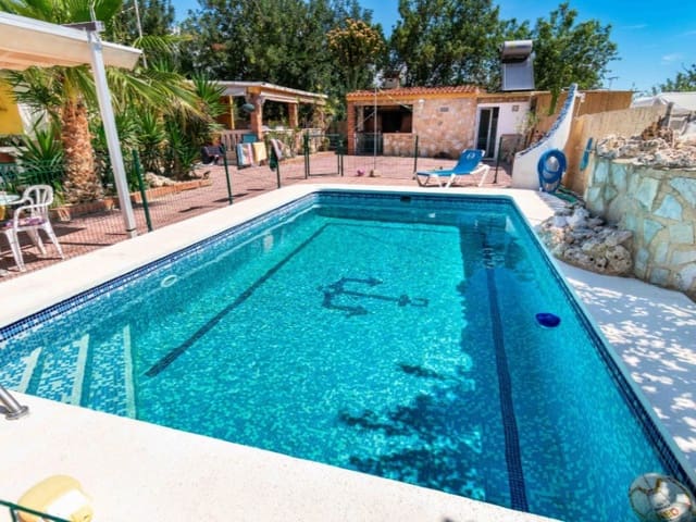 Chalet de 4 habitaciones en Pueblo - Urbanizaciones, Alfaz del Pi / L'Alfàs del Pi en venta con piscina garaje - 649.000 € (Ref: 9976954)