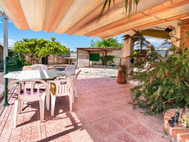 Chalet de 4 habitaciones en Pueblo - Urbanizaciones, Alfaz del Pi / L'Alfàs del Pi en venta con piscina garaje - 649.000 € (Ref: 9976954)
