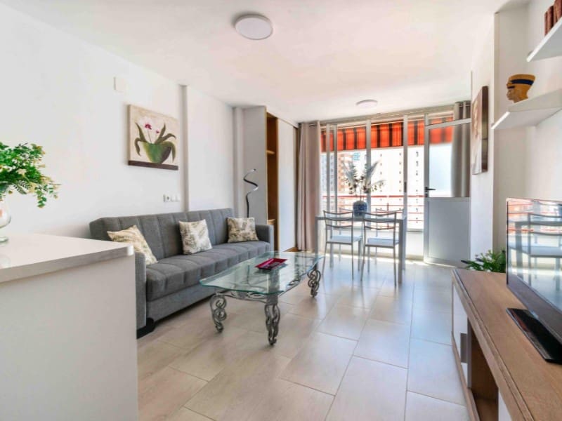 1 slaapkamer Appartement te koop in Benidorm met zwembad - € 223.000 (Ref: 9976957)