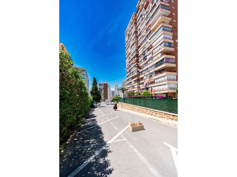 1 slaapkamer Appartement te koop in Benidorm met zwembad - € 223.000 (Ref: 9976957)
