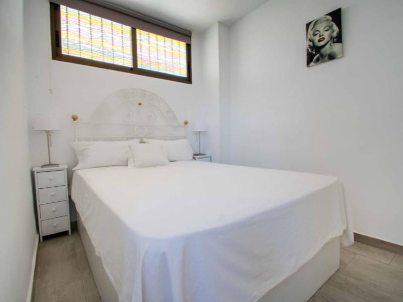1 slaapkamer Appartement te koop in Benidorm met zwembad - € 223.000 (Ref: 9976958)