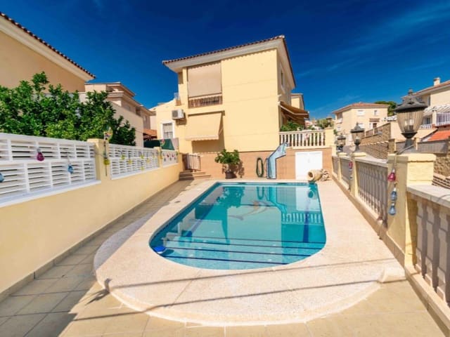 4 soveværelse Villa til salg i Barranco Hondo, La Nucia med swimmingpool garage - € 549.000 (Ref: 9976959)