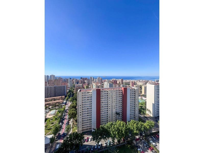 2 soveværelse Lejlighed til salg i Benidorm med swimmingpool - € 292.500 (Ref: 9976960)