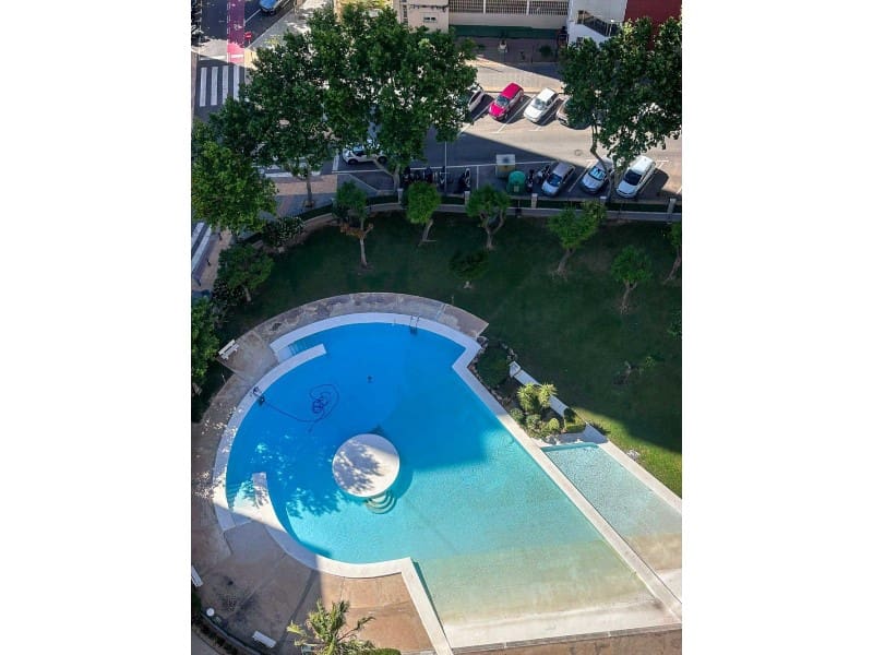 2 soveværelse Lejlighed til salg i Benidorm med swimmingpool - € 292.500 (Ref: 9976960)
