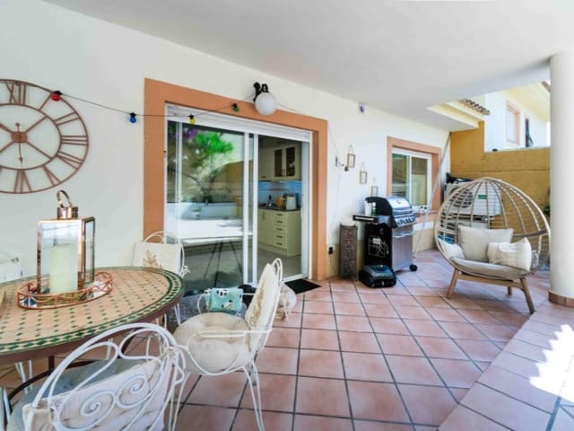 4 soverom Kjedet enebolig til salgs i Albir, Alfaz del Pi / L'Alfàs del Pi med svømmebasseng garasje - € 599 000 (Ref: 9976961)