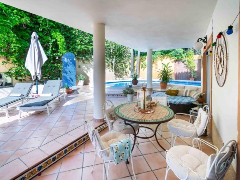 4 soverom Kjedet enebolig til salgs i Albir med svømmebasseng garasje - € 599 000 (Ref: 9976961)