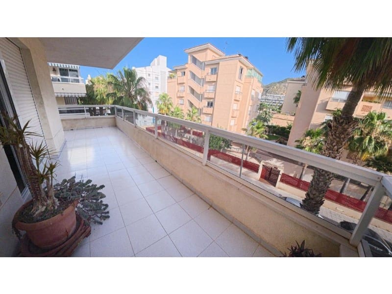 Apartamento de 3 habitaciones en Albir en venta con piscina - 390.000 € (Ref: 9976962)