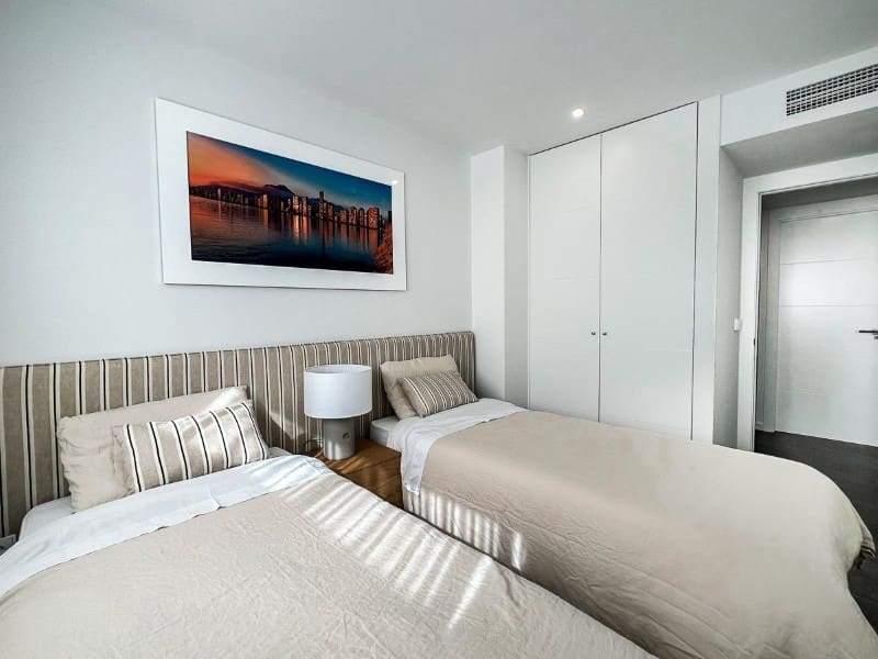 Apartamento de 2 habitaciones en Finestrat en venta con piscina garaje - 396.000 € (Ref: 9976963)