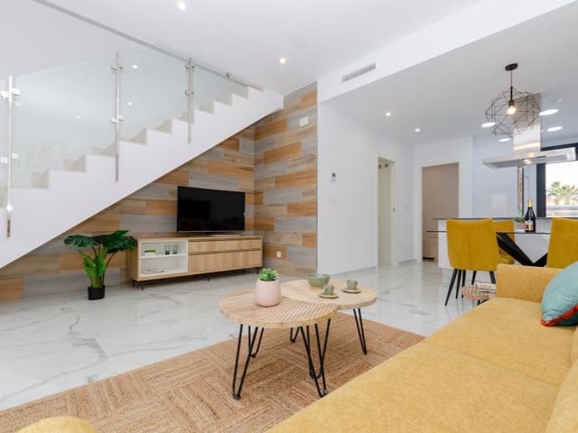 3 chambre Villa/Maison à vendre à El Chaparral - La Siesta - La Torreta, Torrevieja avec piscine garage - 424 000 € (Ref: 9985575)