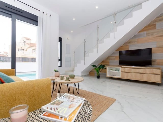 3 chambre Villa/Maison à vendre à El Chaparral - La Siesta - La Torreta, Torrevieja avec piscine garage - 424 000 € (Ref: 9985575)