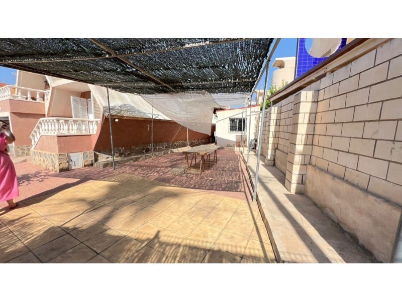 3 soverom Villa til salgs i Torrevieja med svømmebasseng - € 490 500 (Ref: 9985580)