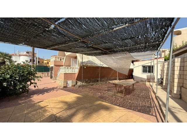 3 soveværelse Villa til salg i Los Frutales, Torrevieja med swimmingpool - € 490.500 (Ref: 9985580)