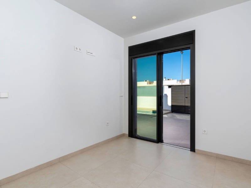 3 quarto Apartamento para venda em Pilar de la Horadada com piscina garagem - 359 900 € (Ref: 9985588)