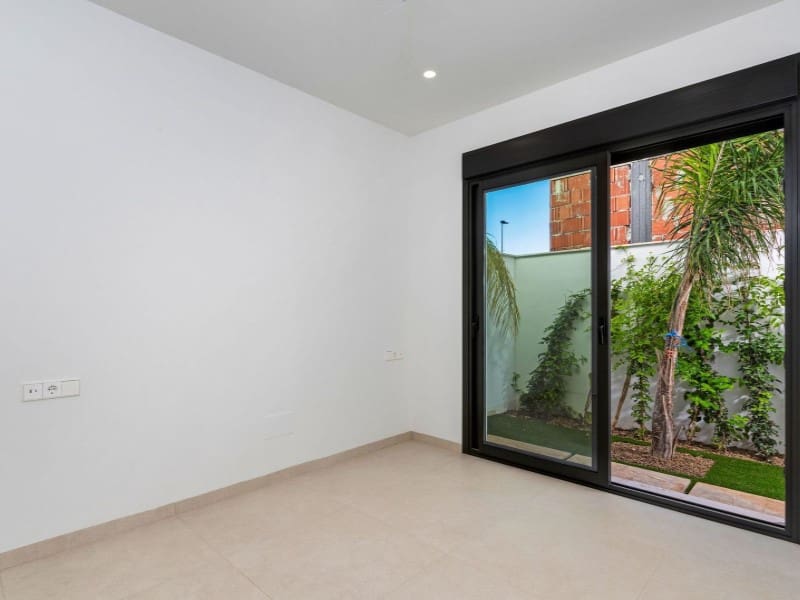 3 quarto Apartamento para venda em Pilar de la Horadada com piscina garagem - 359 900 € (Ref: 9985588)