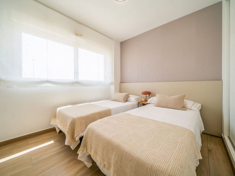 3 sovrum Lägenhet till salu i Orihuela med pool - 299 900 € (Ref: 9985589)