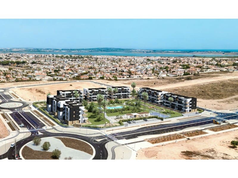 2 makuuhuone Huoneisto myytävänä paikassa Torrevieja mukana uima-altaan - 293 000 € (Ref: 9985598)