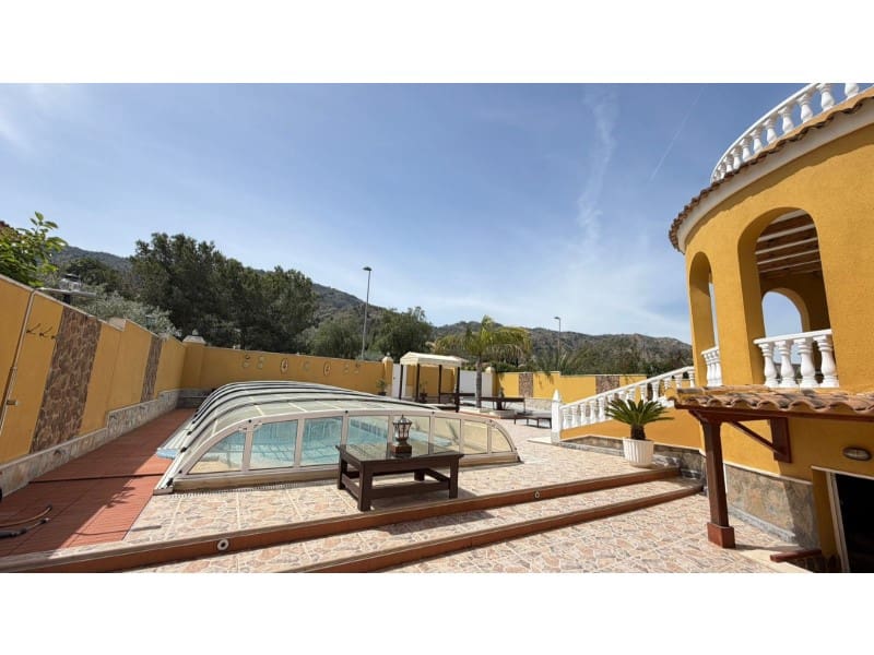 5 sovrum Villa till salu i Orihuela med pool - 480 000 € (Ref: 9985600)