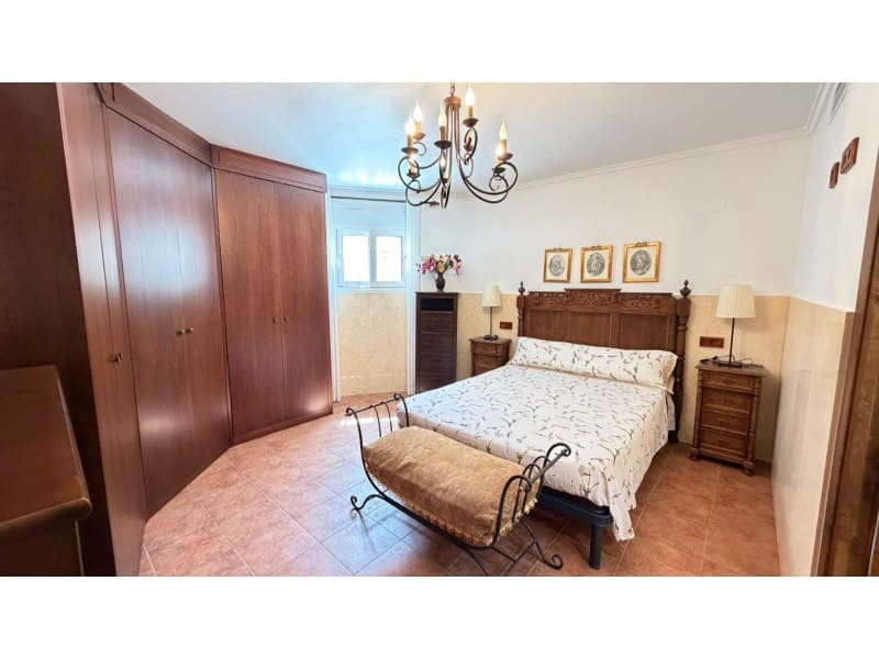 5 sovrum Villa till salu i Orihuela med pool - 480 000 € (Ref: 9985600)