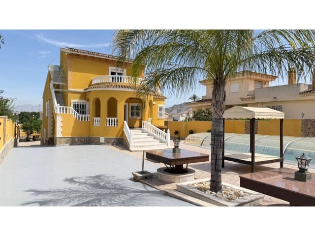 Chalet de 5 habitaciones en Montepinar - La Aparecida - Raiguero, Orihuela en venta con piscina garaje - 480.000 € (Ref: 9985600)