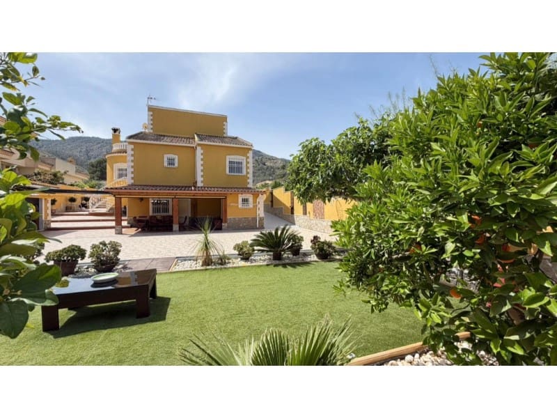 5 sovrum Villa till salu i Orihuela med pool - 480 000 € (Ref: 9985600)