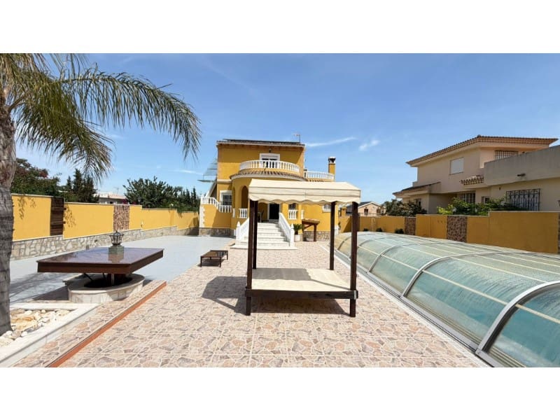 5 sovrum Villa till salu i Orihuela med pool - 480 000 € (Ref: 9985600)