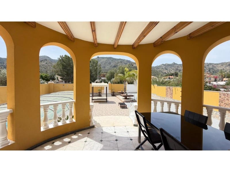 5 sovrum Villa till salu i Orihuela med pool - 480 000 € (Ref: 9985600)