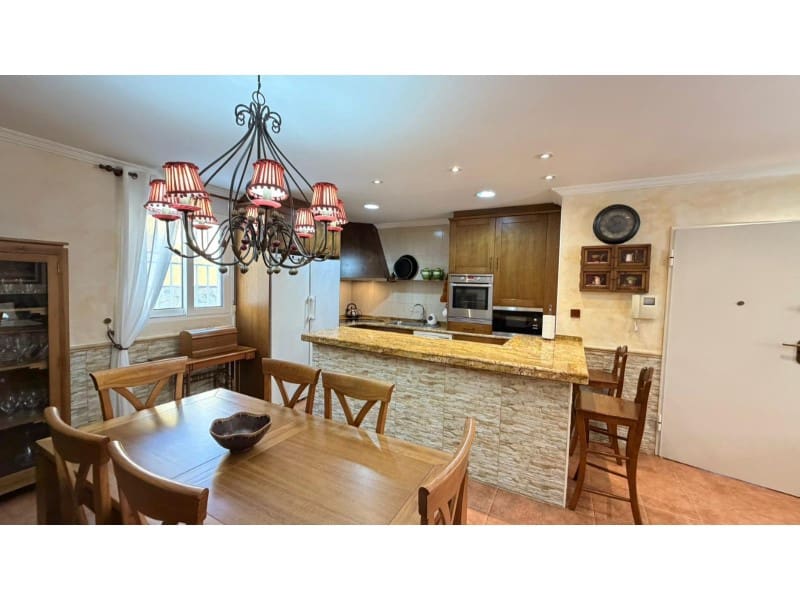 5 sovrum Villa till salu i Orihuela med pool - 480 000 € (Ref: 9985600)