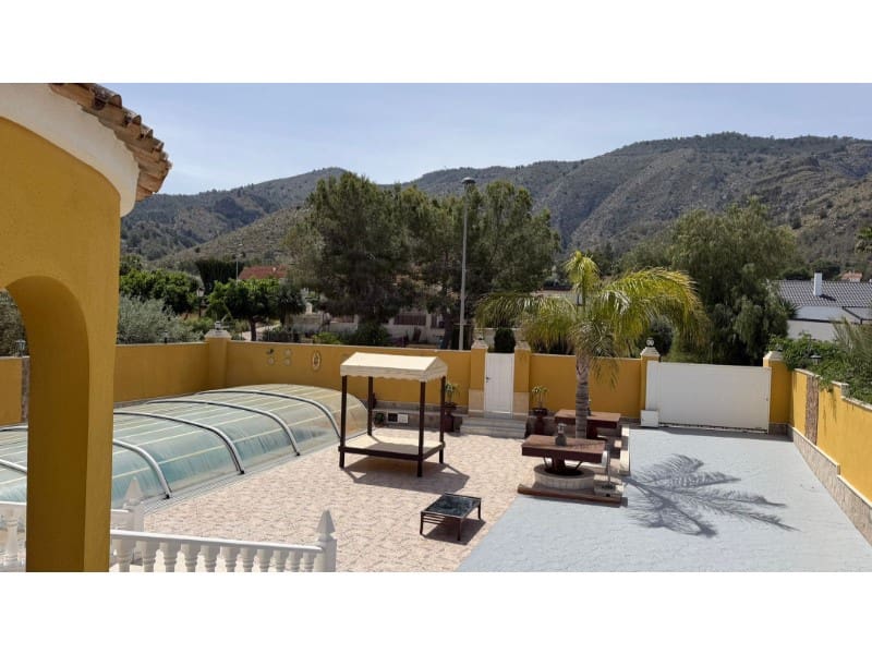 5 sovrum Villa till salu i Orihuela med pool - 480 000 € (Ref: 9985600)
