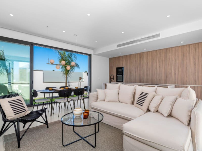 3 soveværelse Villa til salg i Los Alcazares med swimmingpool - € 519.000 (Ref: 9985609)