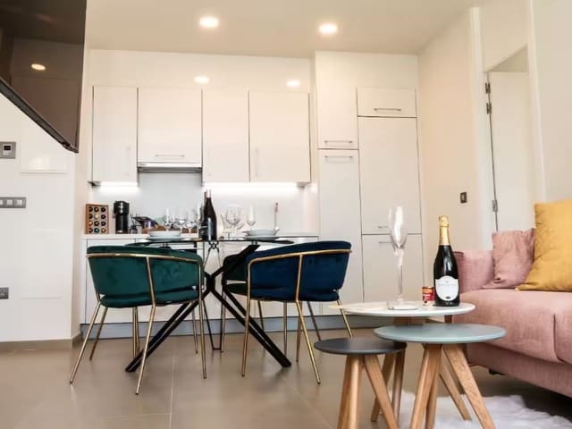 1 soverom Leilighet til salgs i Playa Poniente, Benidorm med svømmebasseng - € 466 500 (Ref: 9985613)