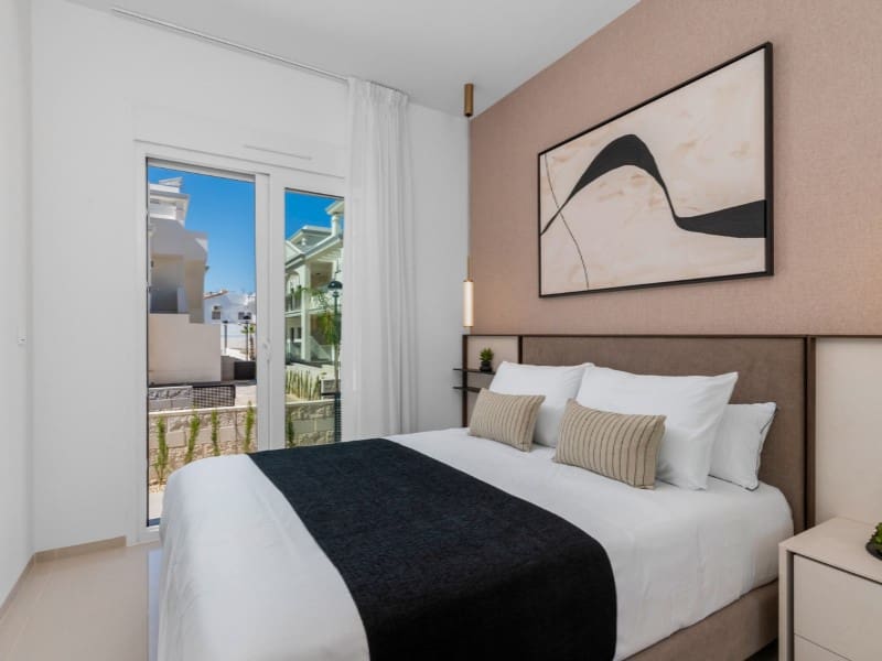 Apartamento de 3 habitaciones en Rojales en venta con piscina - 363.000 € (Ref: 9985627)