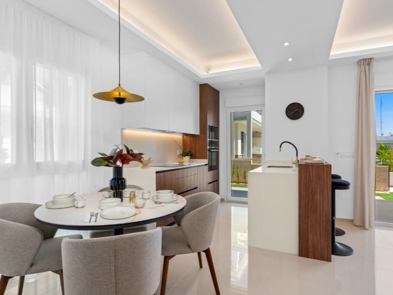 Apartamento de 3 habitaciones en Rojales en venta con piscina - 363.000 € (Ref: 9985627)