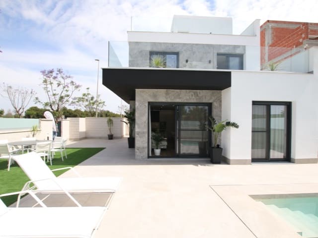 3 chambre Villa/Maison Semi-Mitoyenne à vendre à Torre de la Horadada, Pilar de la Horadada avec piscine garage - 725 000 € (Ref: 9985630)