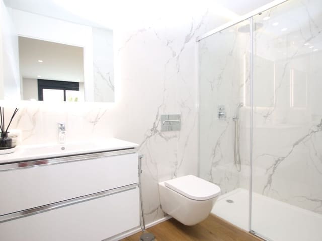 3 chambre Villa/Maison Semi-Mitoyenne à vendre à Torre de la Horadada, Pilar de la Horadada avec piscine garage - 725 000 € (Ref: 9985630)