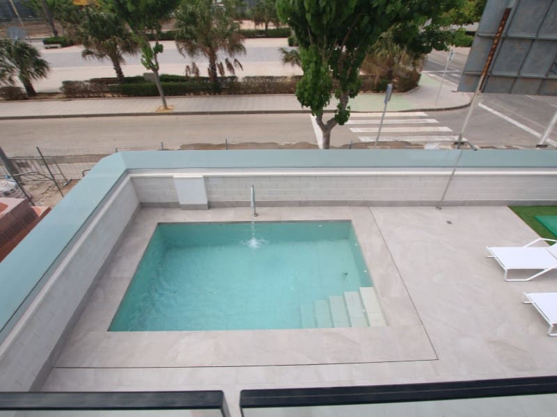3 sovrum Semi-fristående Villa till salu i Torre de la Horadada med pool - 725 000 € (Ref: 9985630)