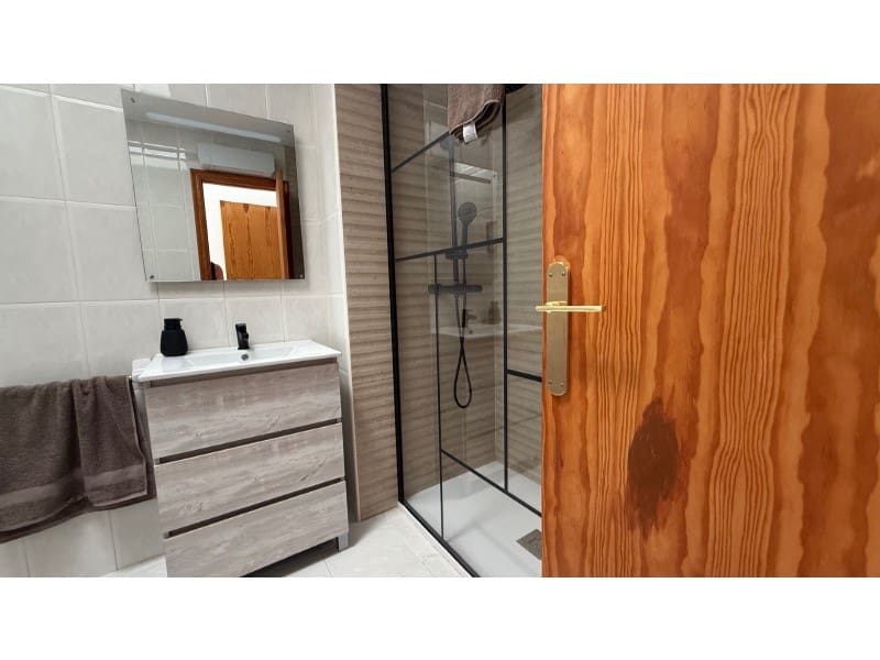 3 soverom Leilighet til leie i San Miguel de Salinas med svømmebasseng - € 850 (Ref: 9986541)
