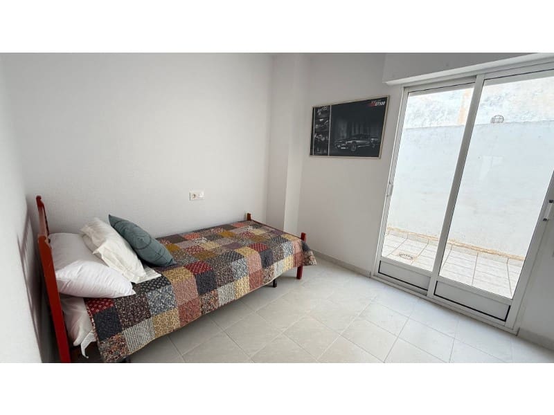 3 soverom Leilighet til leie i San Miguel de Salinas med svømmebasseng - € 850 (Ref: 9986541)