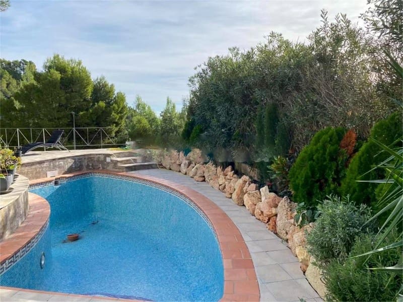 4 soveværelse Villa til salg i Finestrat med swimmingpool - € 595.000 (Ref: 9994258)