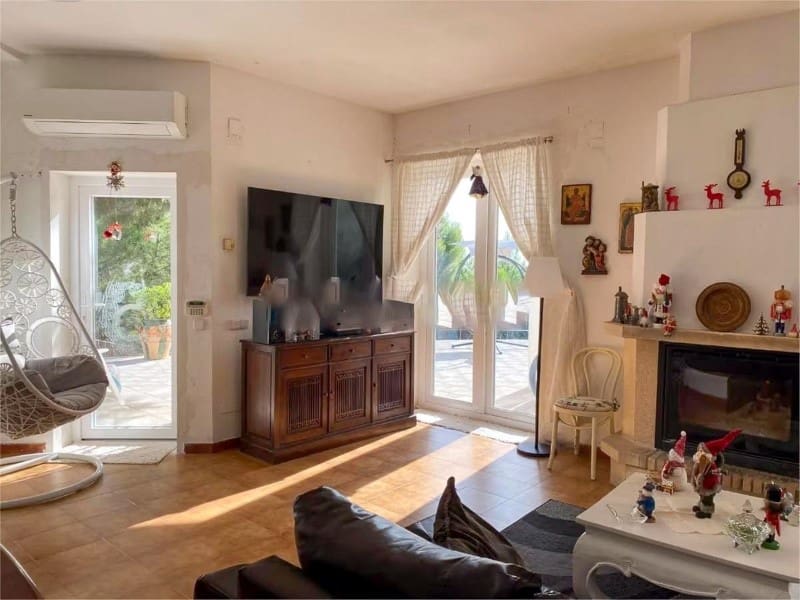 4 soveværelse Villa til salg i Finestrat med swimmingpool - € 595.000 (Ref: 9994258)