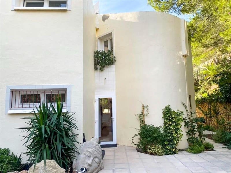 4 soveværelse Villa til salg i Finestrat med swimmingpool - € 595.000 (Ref: 9994258)