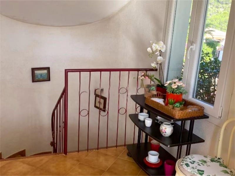 4 soveværelse Villa til salg i Finestrat med swimmingpool - € 595.000 (Ref: 9994258)