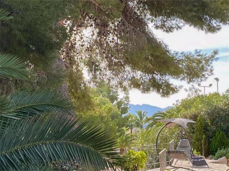 4 soveværelse Villa til salg i Finestrat med swimmingpool - € 595.000 (Ref: 9994258)
